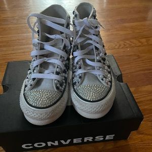 Girls size 1 converse sneakers